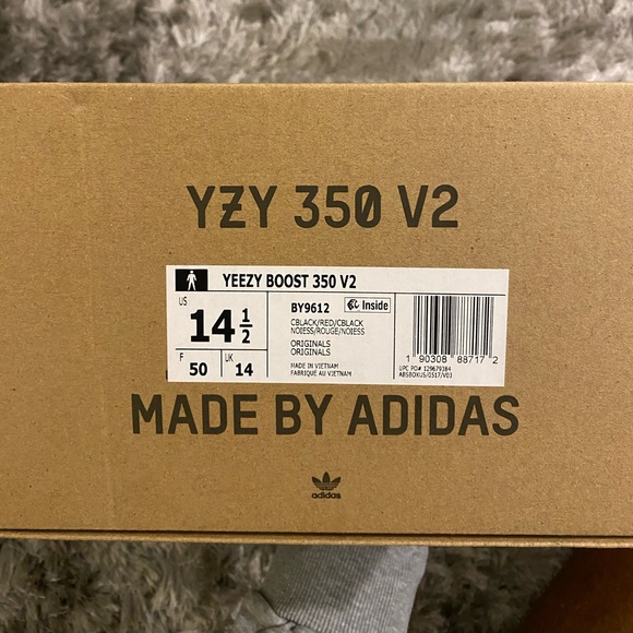 YZY BOOST 350 V2  (New In Box) - Picture 6 of 8